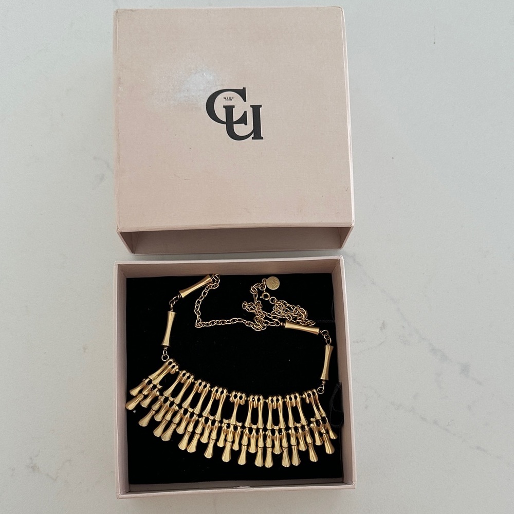 CU Gold Priestess Necklace - Picture 5 of 7
